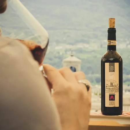 アパート Sunny Varenna