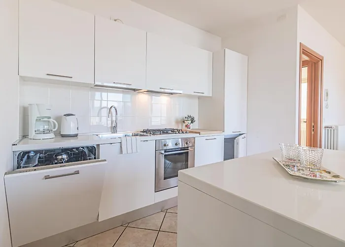 Sunny Varenna アパート ペルレード