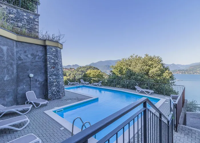 Sunny Varenna ペルレード