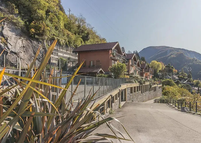 アパート Sunny Varenna ペルレード