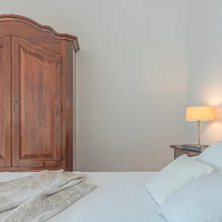 Sunny Varenna Apartment