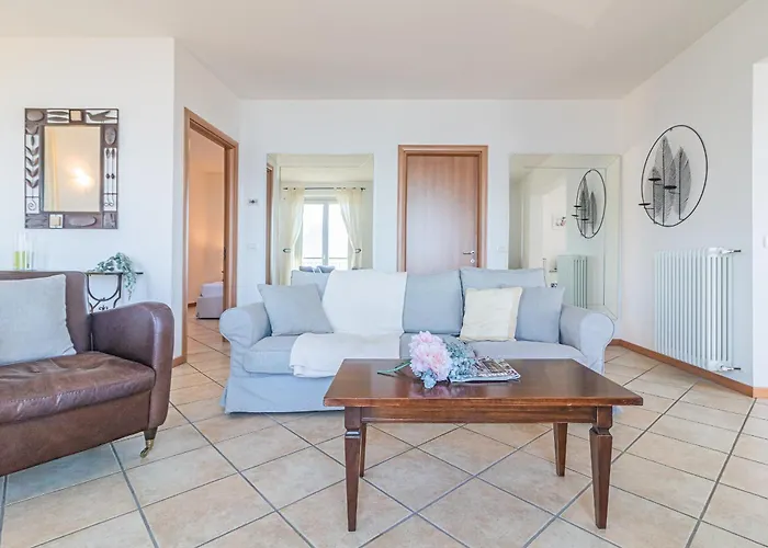 Sunny Varenna Lägenhet