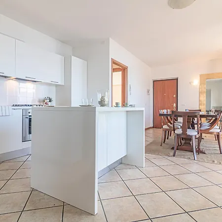 Sunny Varenna Apartman *